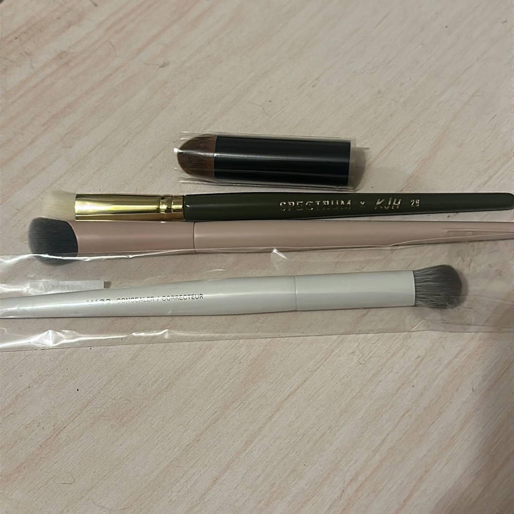concealer brush set - Picture 2 of 3